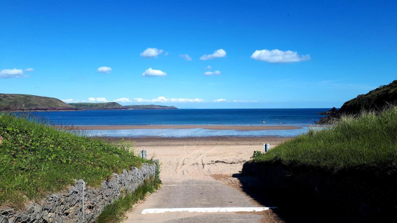 A Beach Holiday In Pembrokeshire Εξωτερικό φωτογραφία